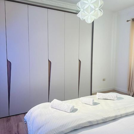 Bllok: Central Cozy Stay, 24/7 Self Check-In Tirana Bagian luar foto